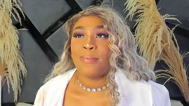 TianahGlow's cam snapshot