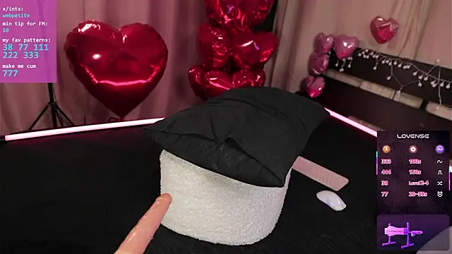 webpetite live sex cam