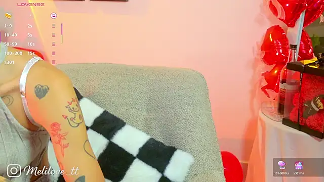 MelyTaylor_'s cam snapshot