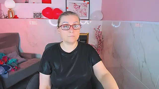 AlexandraKind live sex cam