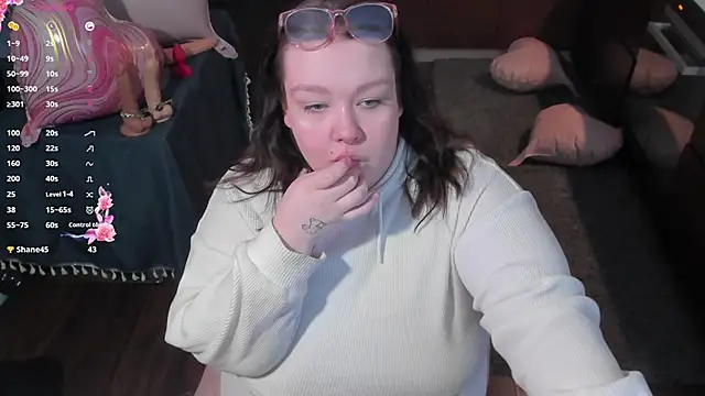 LilyBelll's cam snapshot