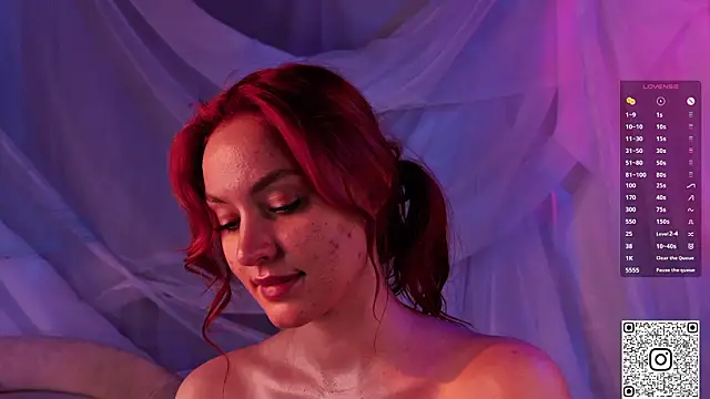 GildedKitten's cam snapshot