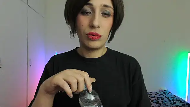 HoneyValentine live sex cam