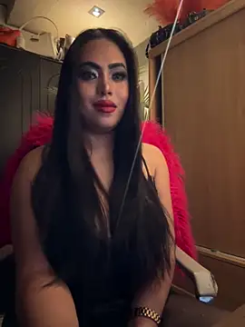 BigDominaMia live sex cam