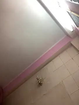 Kajal-Shemale69 live sex cam