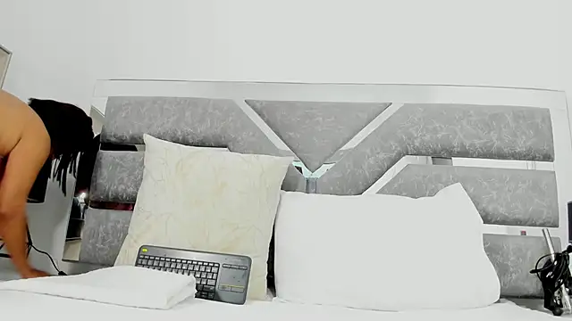 Slut_Milf_'s cam snapshot