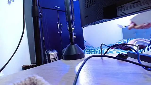 Valen_with_pussy live sex cam