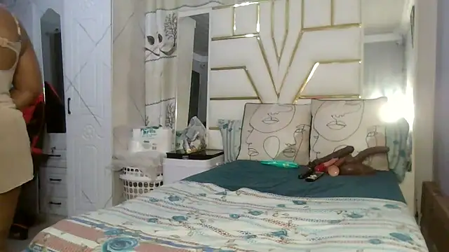 SexyyNana live sex cam