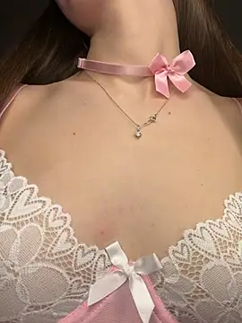 SkylineBliss's cam snapshot