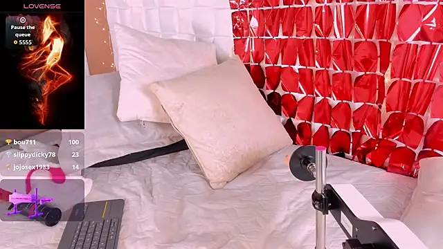 AmberJoyMilf's cam snapshot