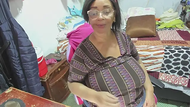 Mrs_mommy_'s cam snapshot