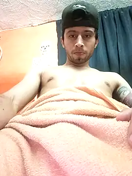 Mich_Stev9524's cam snapshot