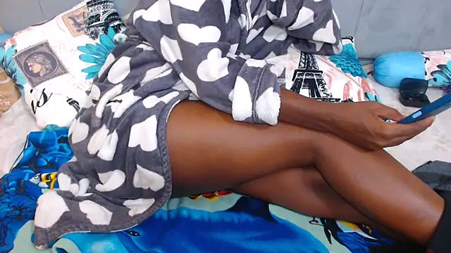 ChocolateClit's cam snapshot