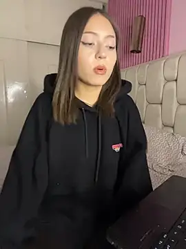 PrettyAmber's cam snapshot