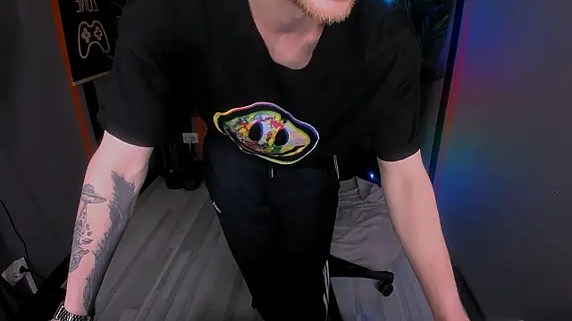 LandonMalone live sex cam