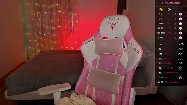 AnyaTaylor_'s cam snapshot