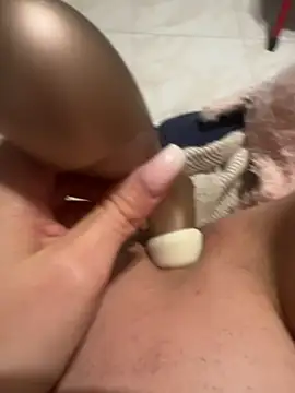 Rubia_divina7 live sex cam