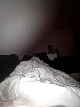 DerechteJunge live sex cam