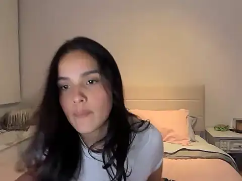 Victoria_Poet's cam snapshot