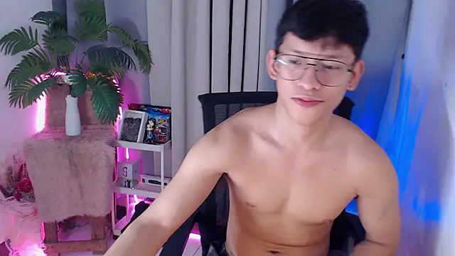 pinkcock_froi2305 live sex cam