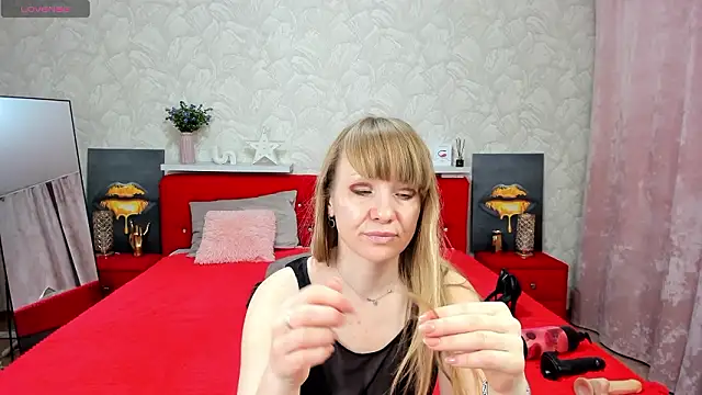 KattyPeachX live sex cam