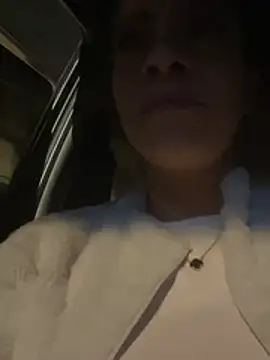 viktoria_davis_'s cam snapshot