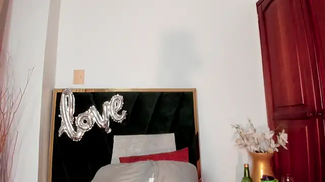 AndraCyruss's cam snapshot