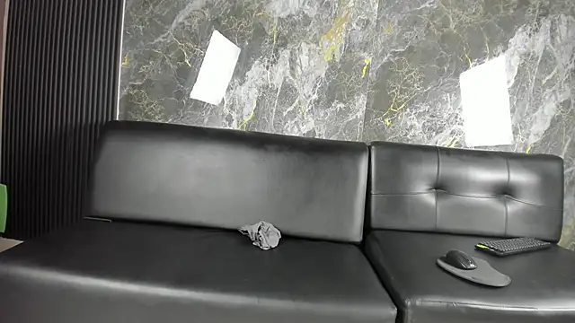 ObeyAndSmile live sex cam