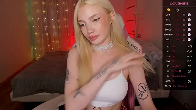 AnyaTaylor_ live sex cam