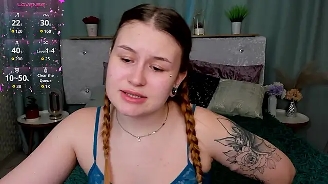 MilanaXHoney's cam snapshot