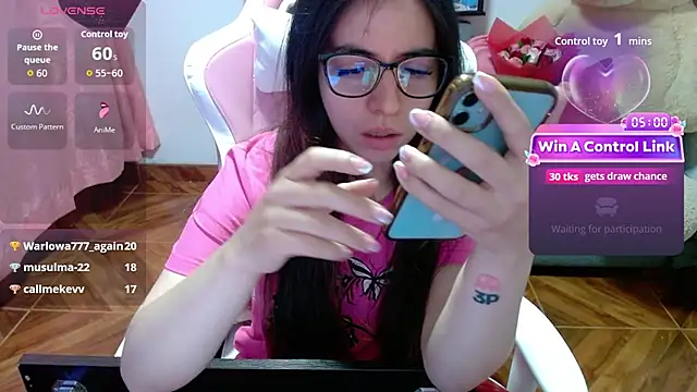 Maggie_Fox3's cam snapshot