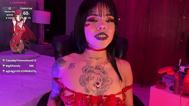 SweetDevil_7's cam snapshot