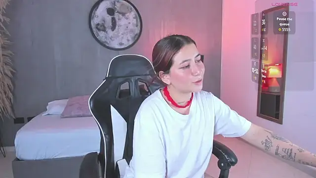 charlottee27_'s cam snapshot