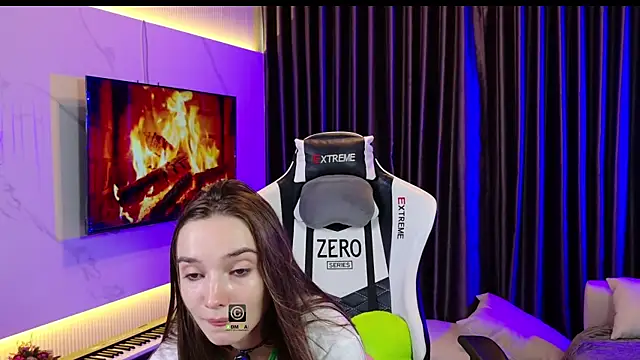 AnnyShore's cam snapshot