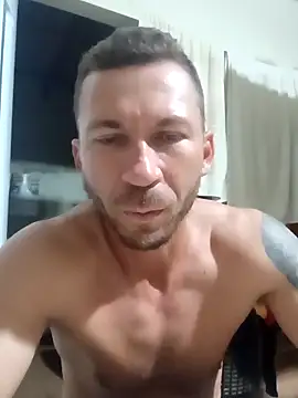 RobertoLuiz84 live sex cam