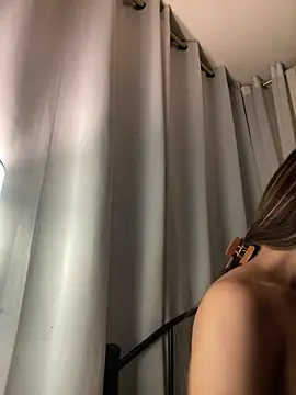 RomanticPearlTS live sex cam