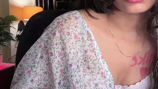 Wow-nisha live sex cam