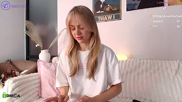 Kylie_Mystic's cam snapshot