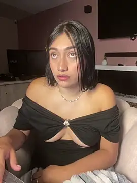 Georgia_Pink's cam snapshot