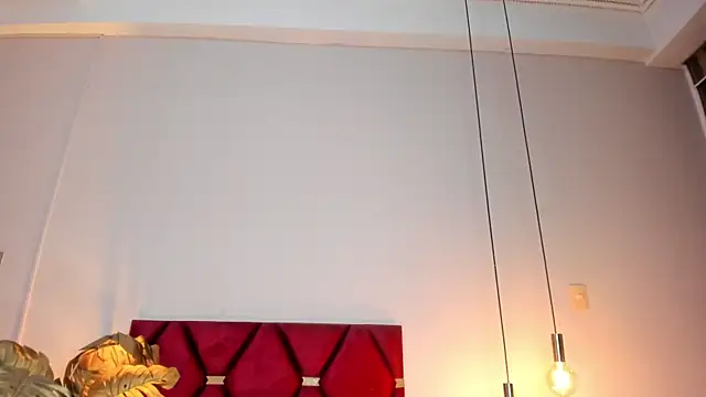 Emilywatsonn's cam snapshot