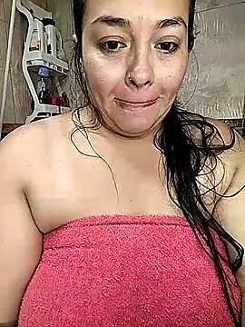 emily_sweet13's cam snapshot