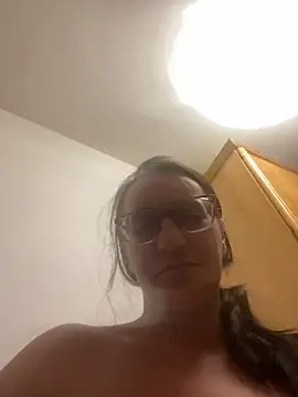 gloria7v05 live sex cam
