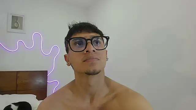 hardcoreheat_ind live sex cam