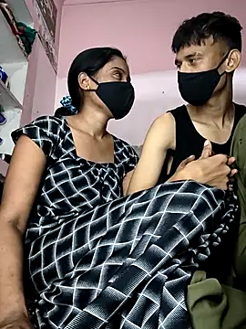 couplegk71 live sex cam