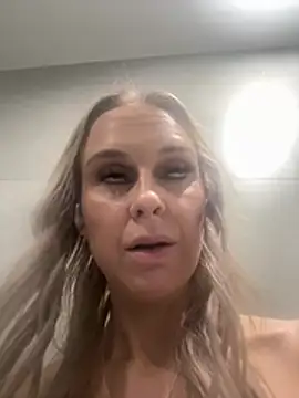 Imyourgoodgirl69xo's cam snapshot