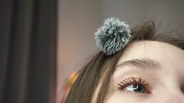 AmiLewis live sex cam