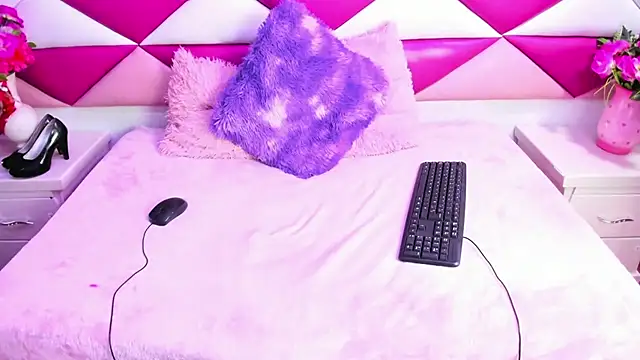 Lexy_Petite_'s cam snapshot