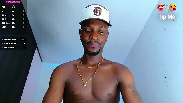 Aroonsexyboy live sex cam