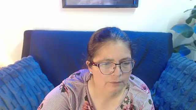 Linda_banks_'s cam snapshot