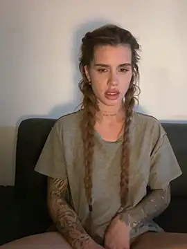 EmiliaCatalina live sex cam